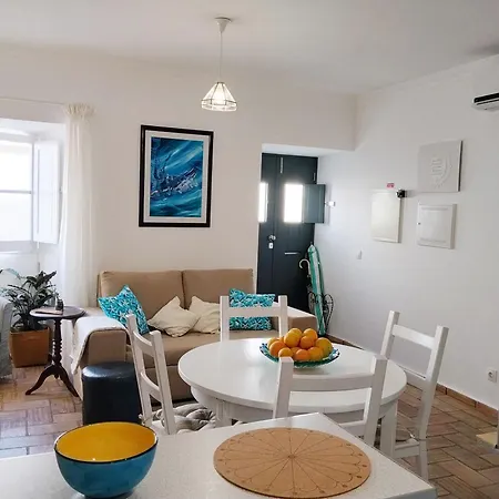 Yellow House 度假居 *