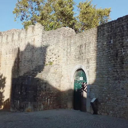 度假居 Yellow House