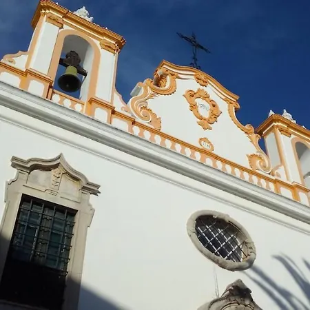 Yellow House 塔维拉