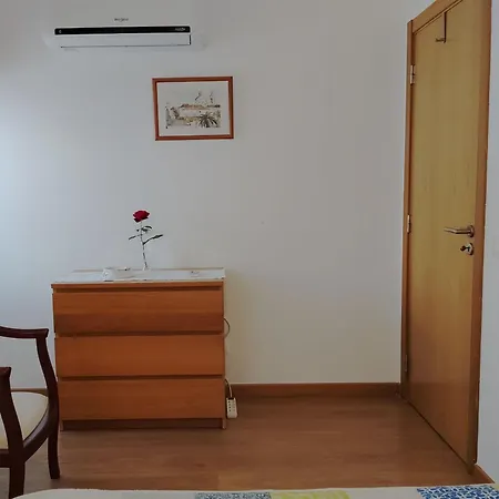Yellow House * Ταβίρα