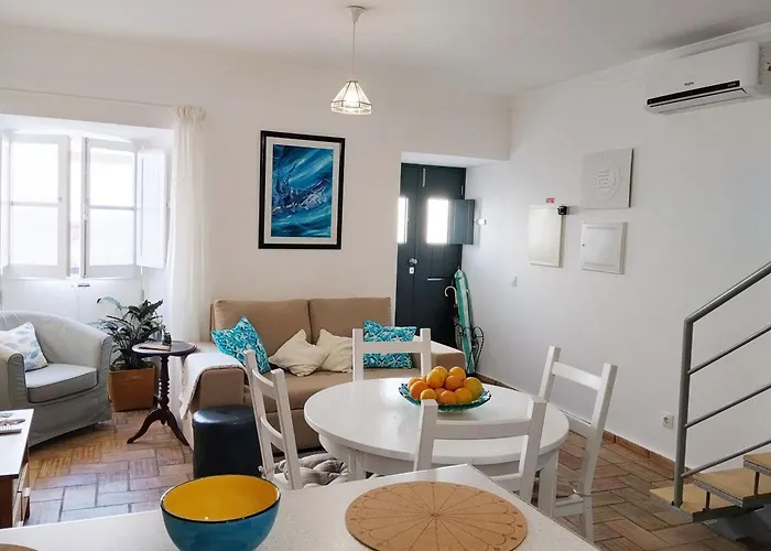 Yellow House بيت للعطل *