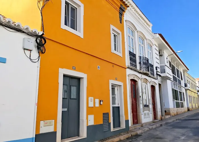 Yellow House Сasa de vacaciones